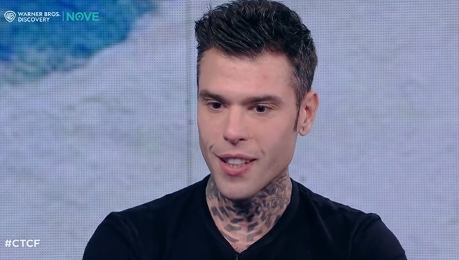 FEDEZ a CHE TEMPO CHE FA: la salute mentale è una emergenza di cui nessuno parla