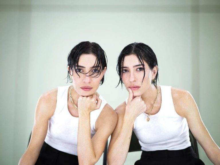 The Veronicas premiere “Detox”