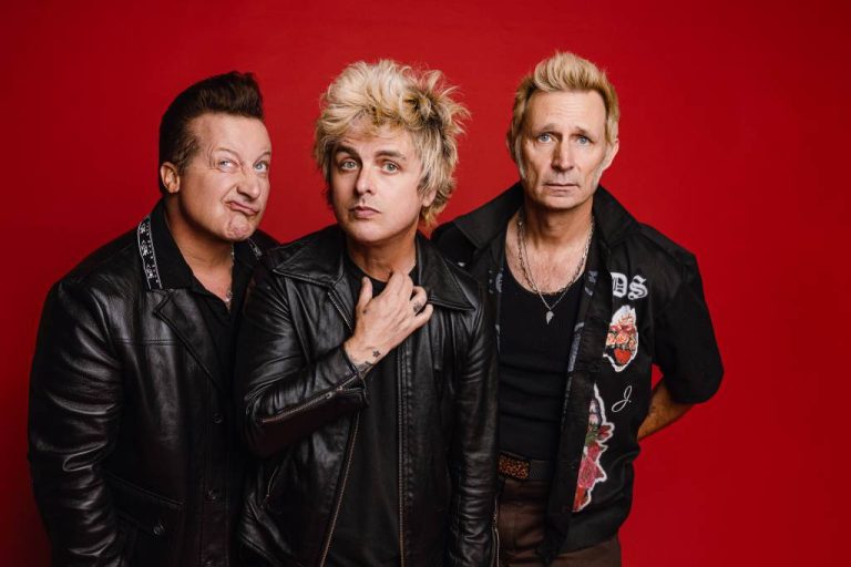 GREEN DAY negozi di dischi aperti per l’uscita di “Saviors”