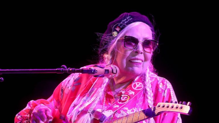 Joni Mitchell will make her debut at the 2024 Grammy Awards