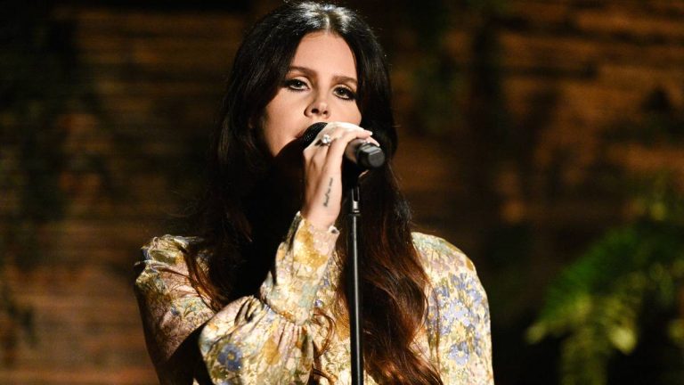 Lana Del Rey shares her new song: 'Henry, Come On'