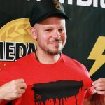 Residente pays tribute to his past and present in 'Ron En El Piso'