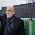 BILLY JOEL il nuovo singolo “Turn the Lights Back On” [Guarda il video]