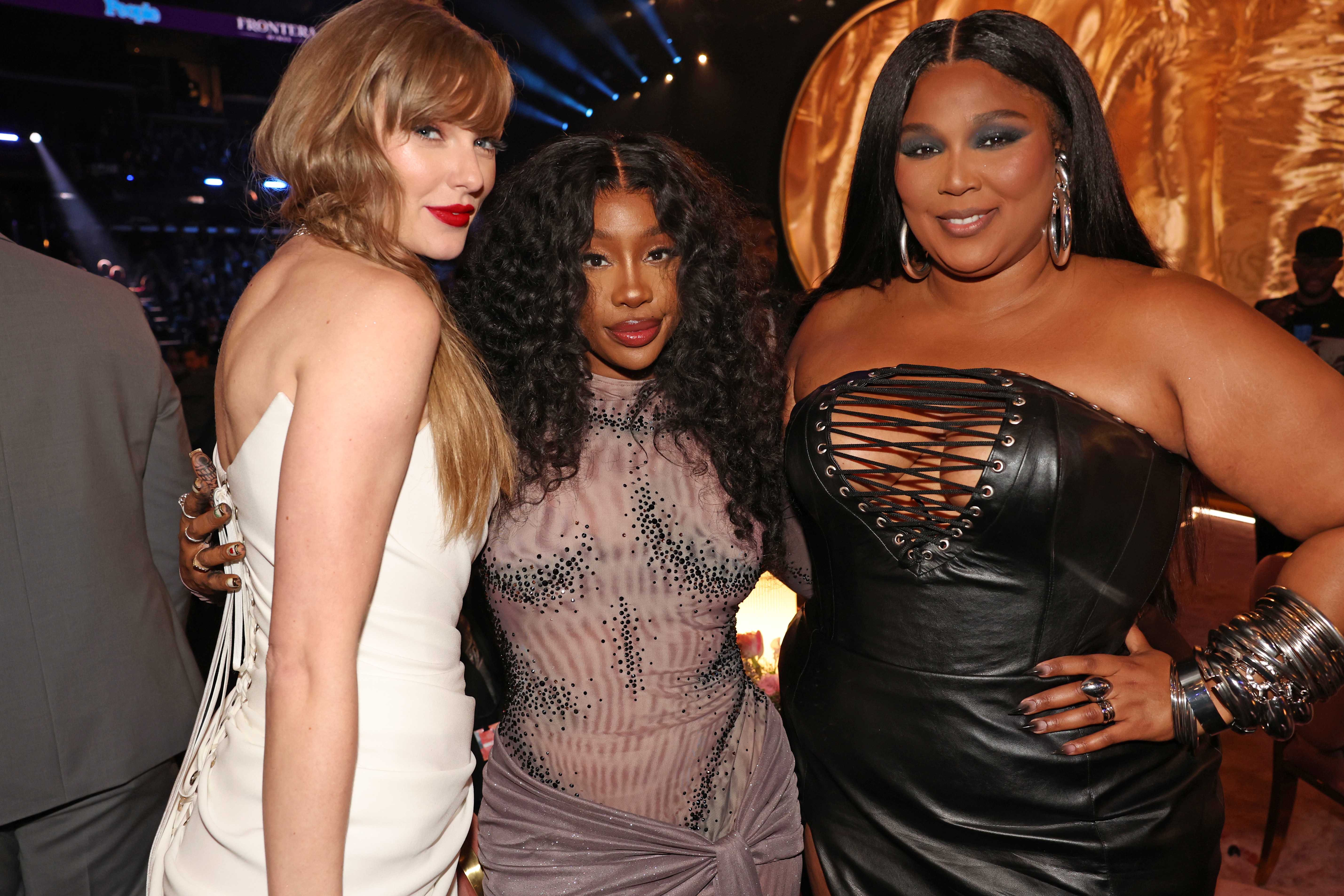 Without a doubt, this has been a great edition of the women's Grammys.  They have taken the reins and have won the main awards and the sorority has helped that empowerment.  Taylor Swift, SZA and Lizzo have not hesitated to pose together.