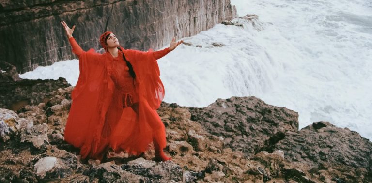 Bat For Lashes announce album and release “The Dream Of Delphi”