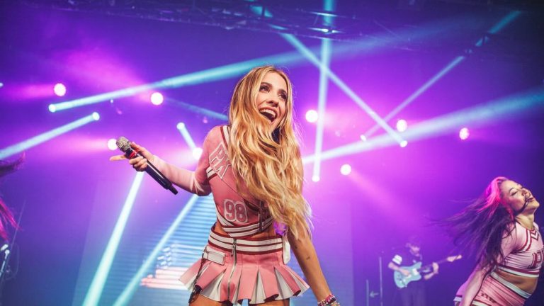 Paula Koops closes tour in Madrid with a concert where Taylor Swift and Olivia Rodrigo were present