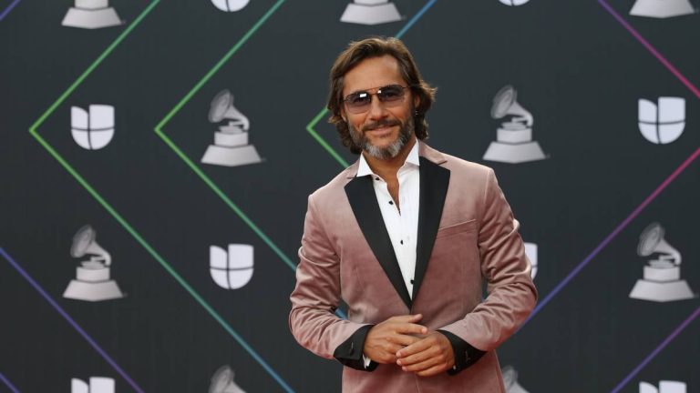 Diego Torres announces the release of his new album, 'Mejor Que Ayer', with a performance to remember at Premio Lo Nuestro