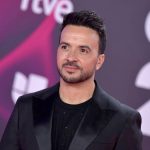 Luis Fonsi falls in love with the language of bachata with 'La Romana'