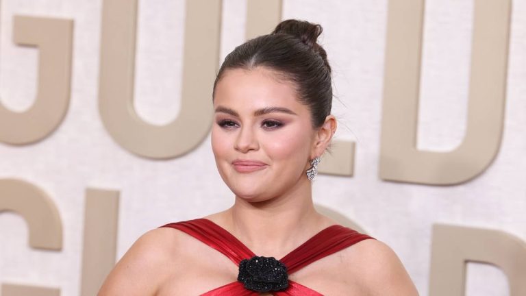 Selena Gomez reveals to her fans the release date of 'Love On' in the most romantic way