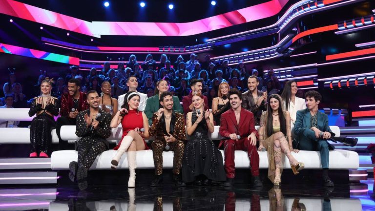 The 16 contestants sing together for the first time in the final of 'OT 2023' the official anthem of the edition