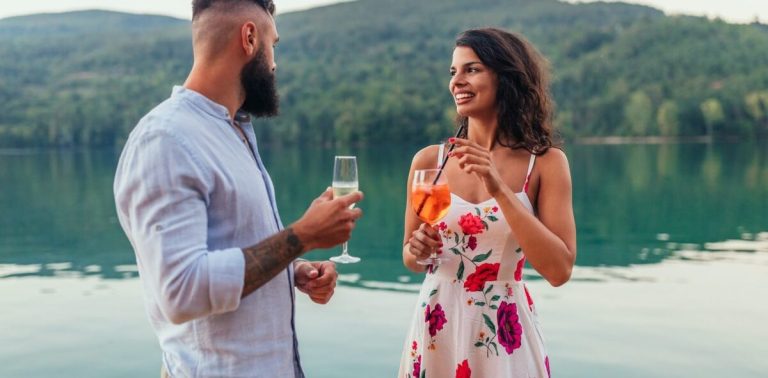 The Infallible Signs That Show A Woman Is Interested In You, 5 Revealing Clues