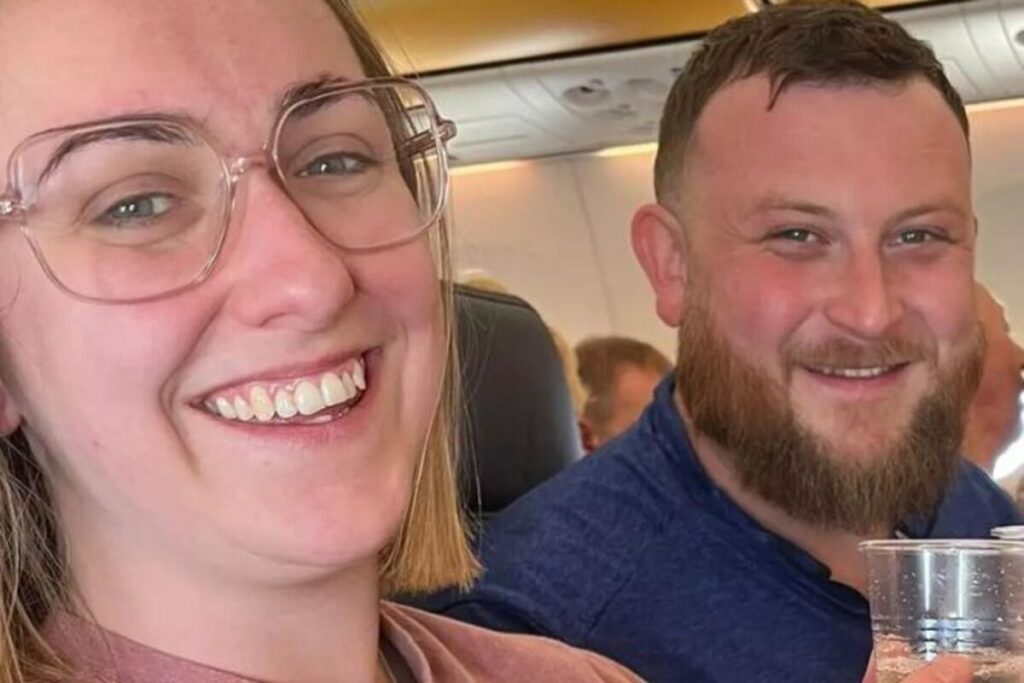 His Girlfriend On A Ryanair Flight