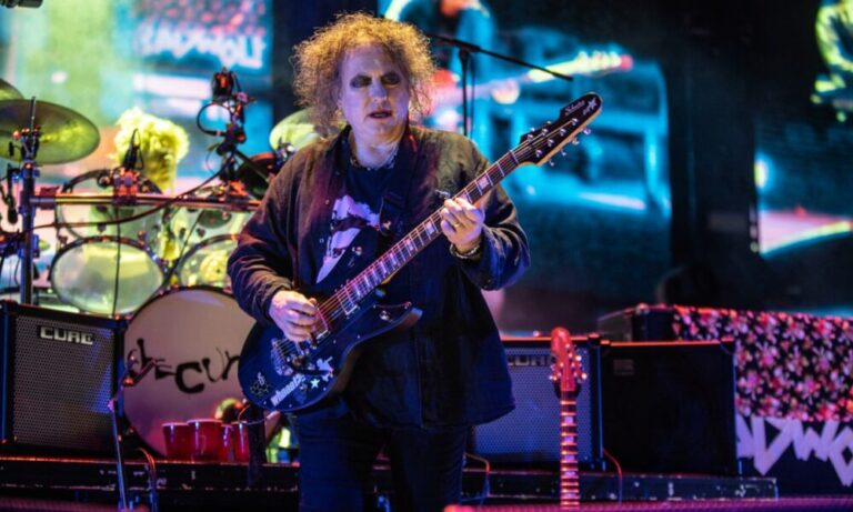 the cure robert smith live