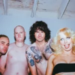 AMYL AND THE SNIFFERS esce ‘Cartoon Darkness’: uno squirter può essere dei genitali di chiunque