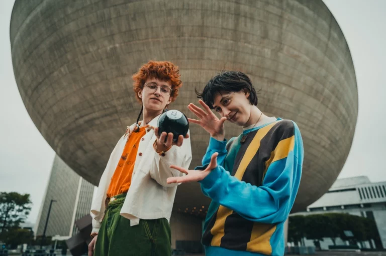 Cavetown and Frankie Cosmos premiere “Magic 8 Ball”