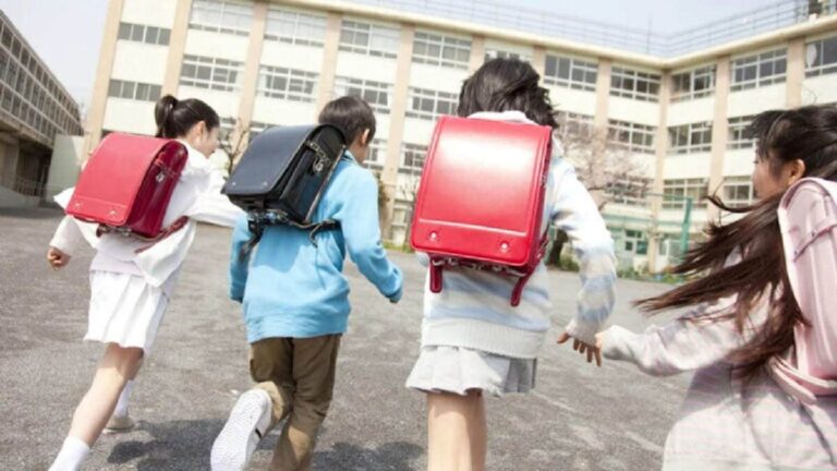 In Japan A father of two finds that his 7-year-old son goes to school alone