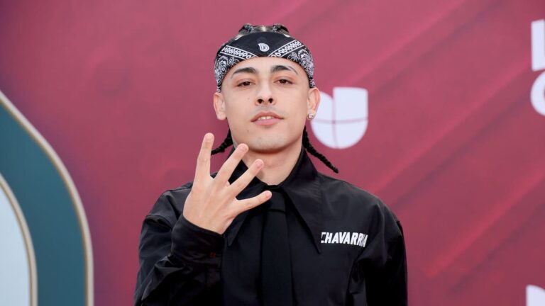 Trueno's applauded response when asked about Nicki Nicole and Peso Pluma after winning a Latin Grammy