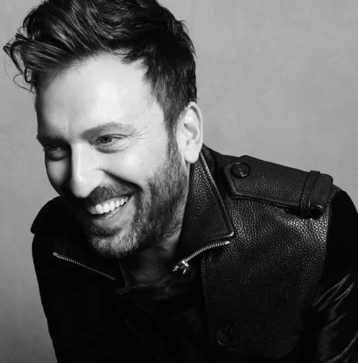 CESARE CREMONINI #1 negli album, nei formati fisici e tra i singoli delle classifiche italiane