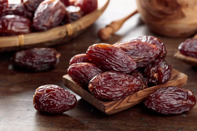 Health benefits, calories of Dates