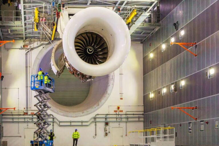 The world’s largest airplane engine