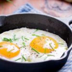 The best oil to cook eggs and keep their nutrients