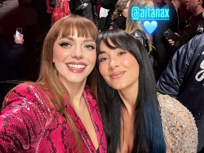 Aitana with the Italian singer Annalisa at the Milan Fashion Week 2025